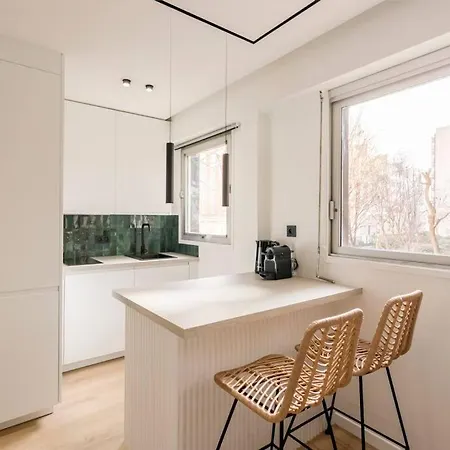 Luxurious 3 Min Walk From Eiffel Tower 巴黎