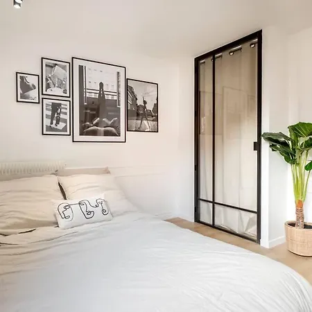 Luxurious 3 Min Walk From Eiffel Tower