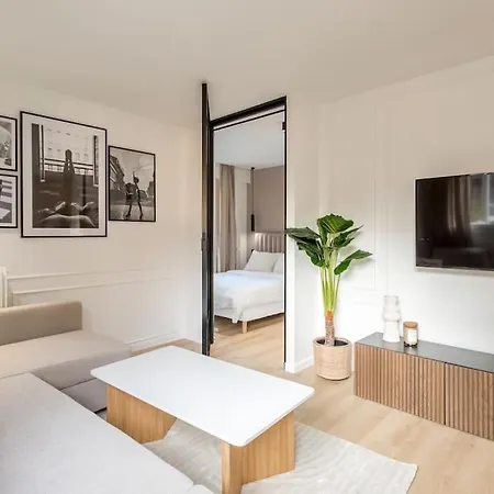 Lägenhet Luxurious 3 Min Walk From Eiffel Tower