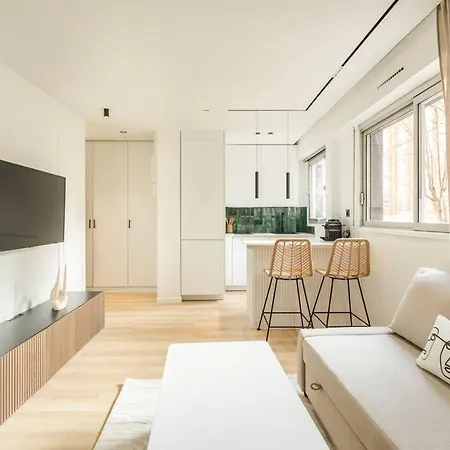 Luxurious 3 Min Walk From Eiffel Tower París