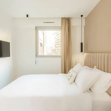 Luxurious 3 Min Walk From Eiffel Tower Lägenhet